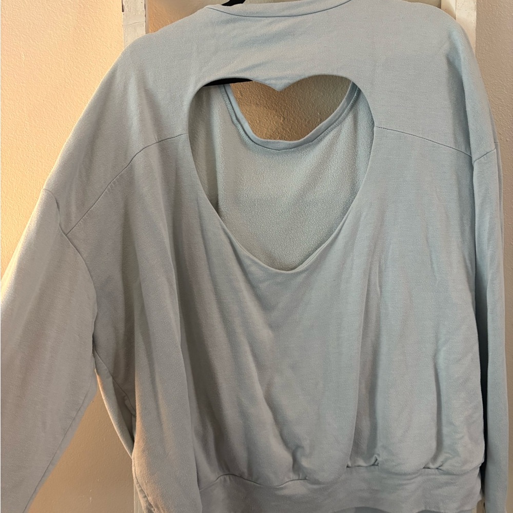 Women’s Light Blue Heart-Back Pullover Sweatshirt